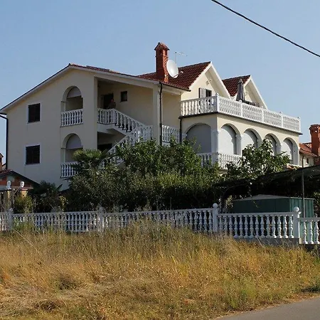 Studio Novigrad 7037a *